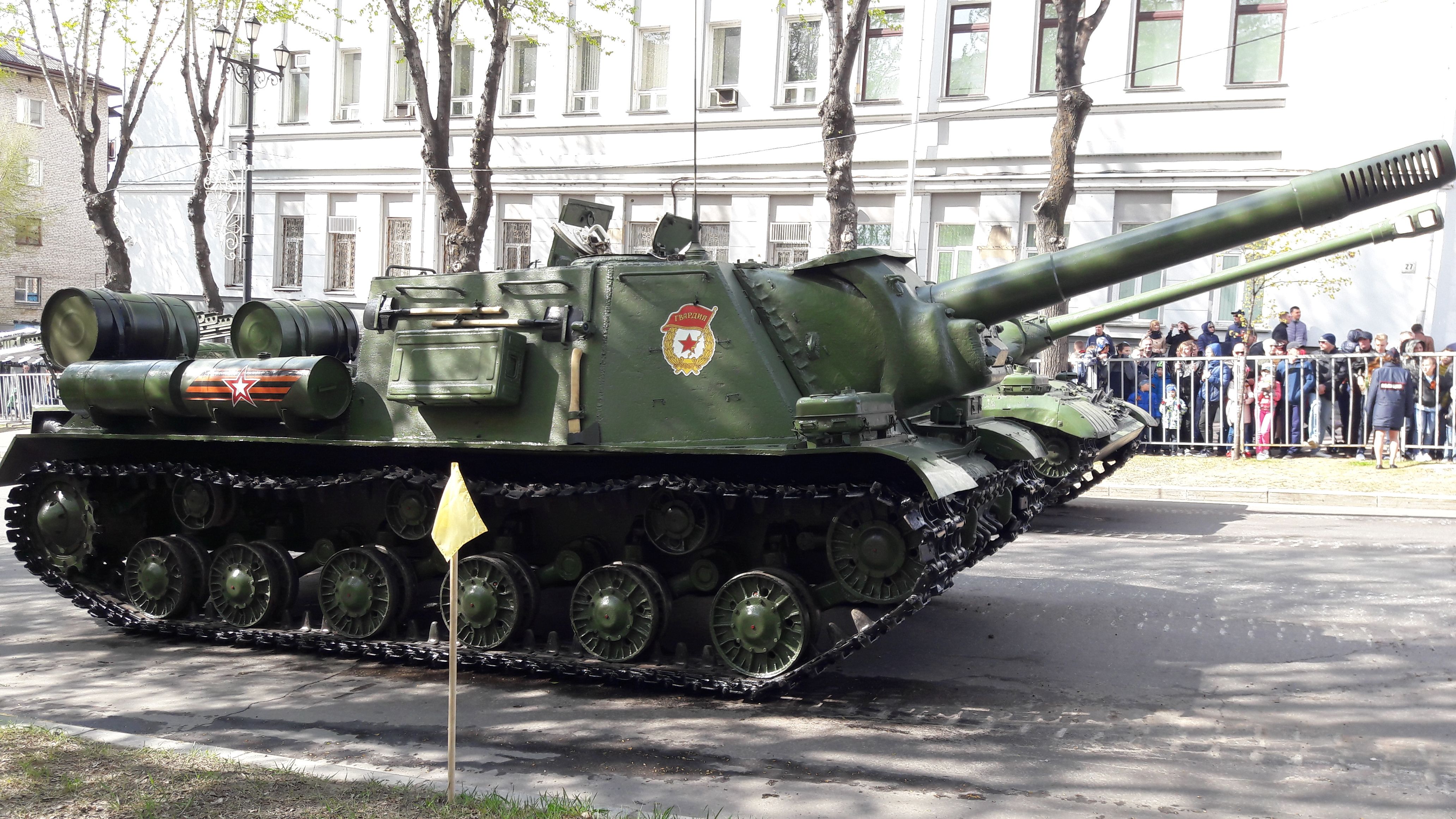Ветеран войны ИСУ-152 впервые на параде в г. Хабаровске